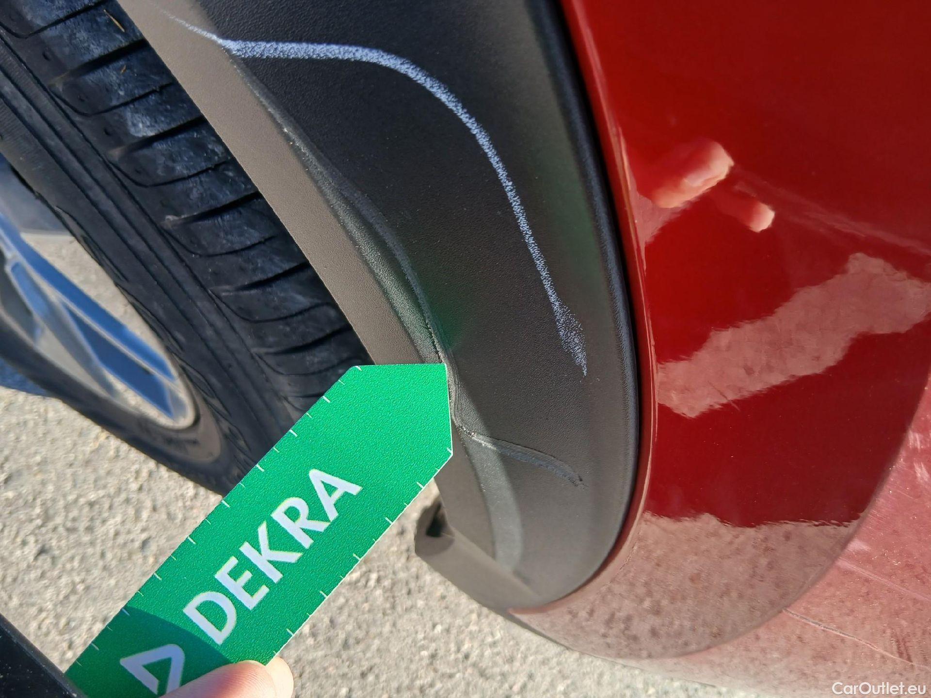  Peugeot  2008 PEUGEOT  / 2019 / 5P / todoterreno Active Pack BlueHDI 81kW (110CV) #29