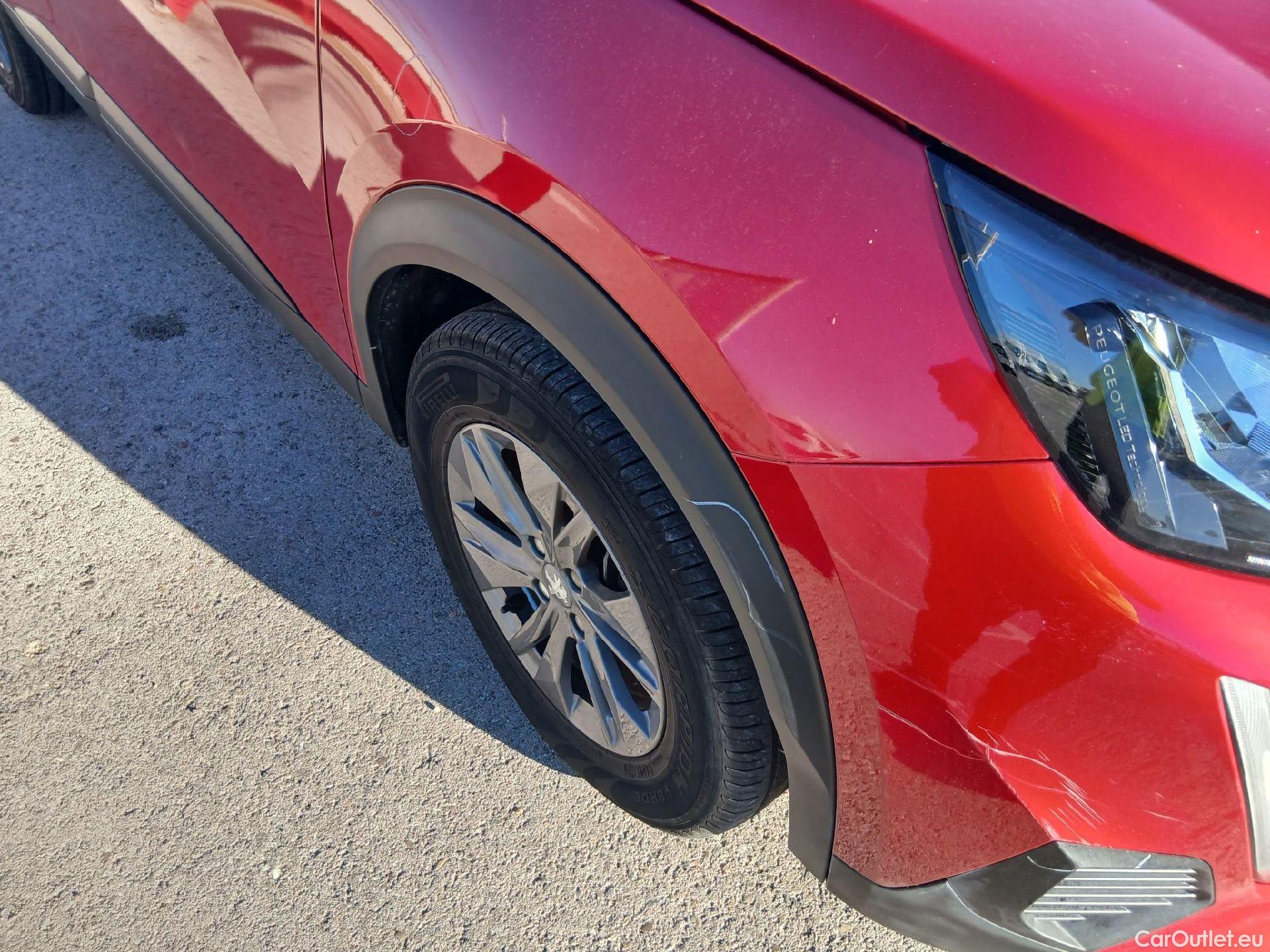  Peugeot  2008 PEUGEOT  / 2019 / 5P / todoterreno Active Pack BlueHDI 81kW (110CV) #28