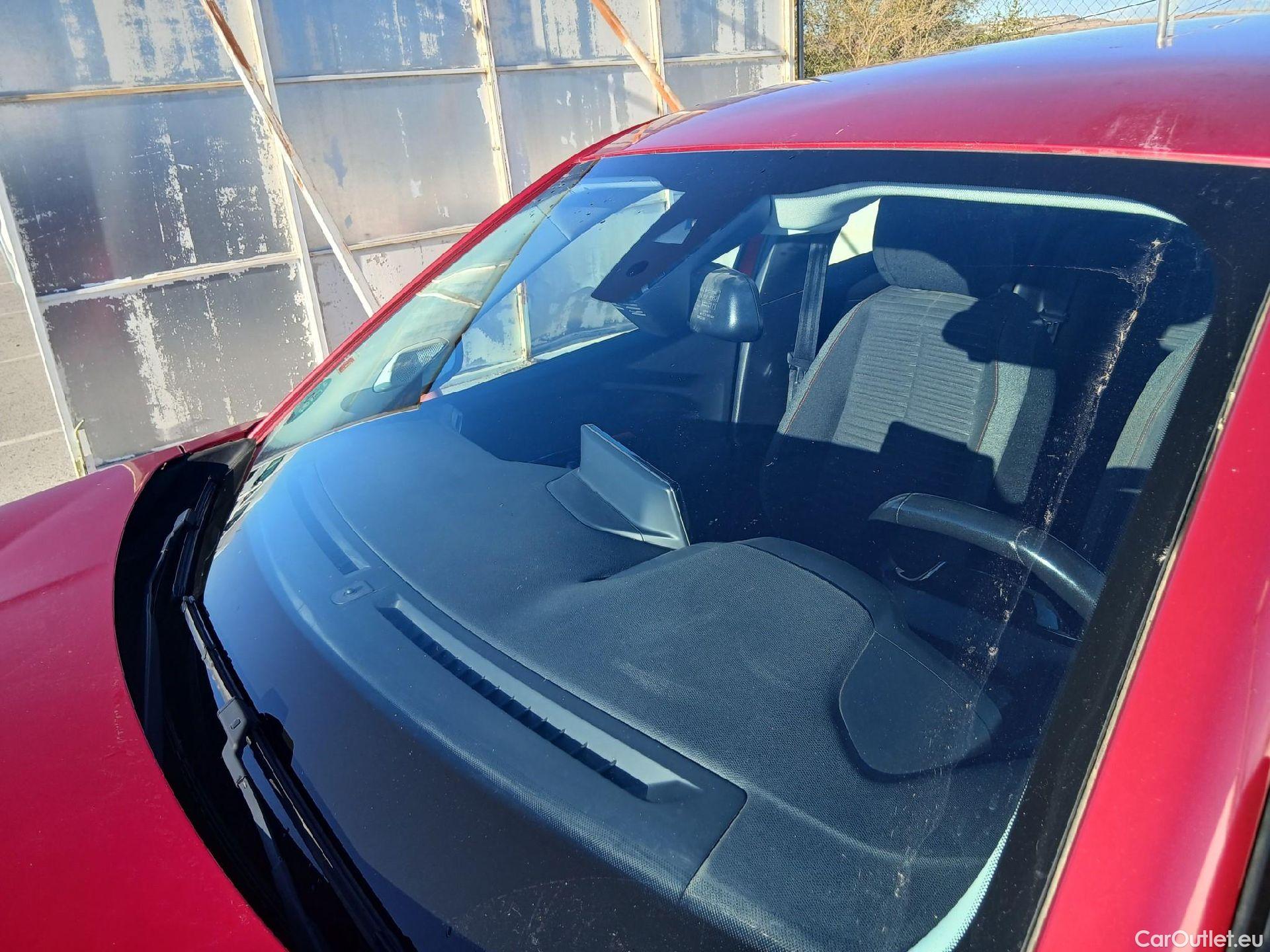  Peugeot  2008 PEUGEOT  / 2019 / 5P / todoterreno Active Pack BlueHDI 81kW (110CV) #16