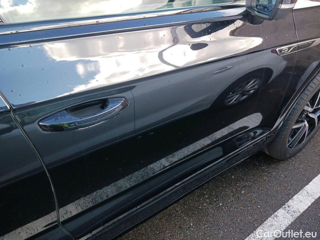  Volkswagen  Touareg VOLKSWAGEN  / 2018 / 5P / R 3.0 V6 TSI 340kW Tip 4M #9