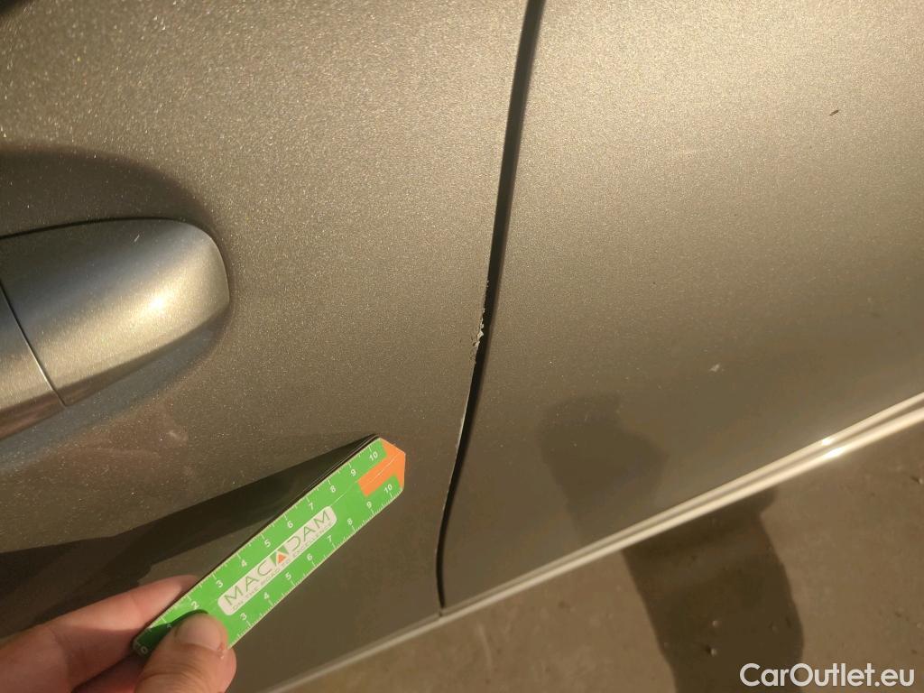  Mercedes  A-Klasse MERCEDES-BENZ Clase A / 2018 / 5P / berlina con portón A 180 d #9