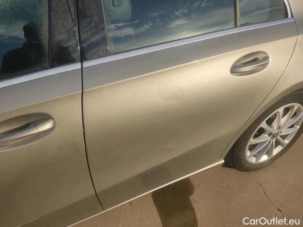  Mercedes  A-Klasse MERCEDES-BENZ Clase A / 2018 / 5P / berlina con portón A 180 d #6