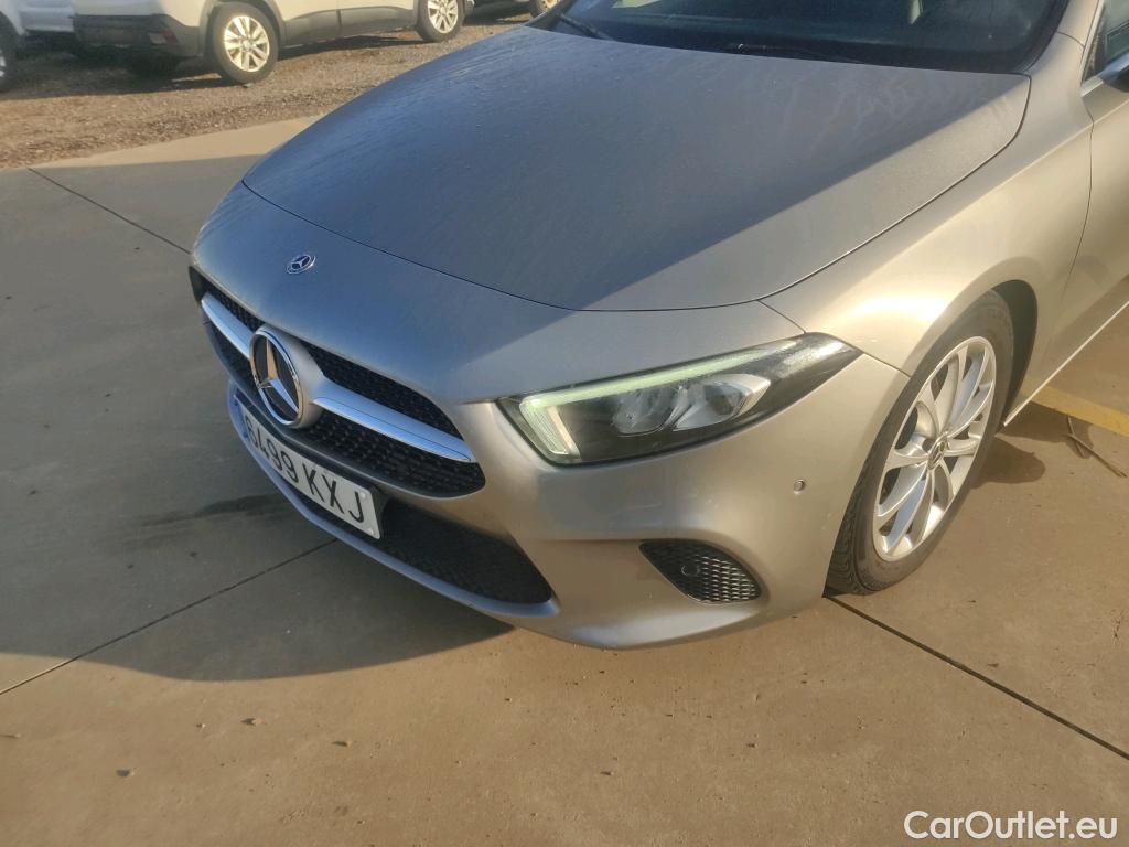  Mercedes  A-Klasse MERCEDES-BENZ Clase A / 2018 / 5P / berlina con portón A 180 d #20