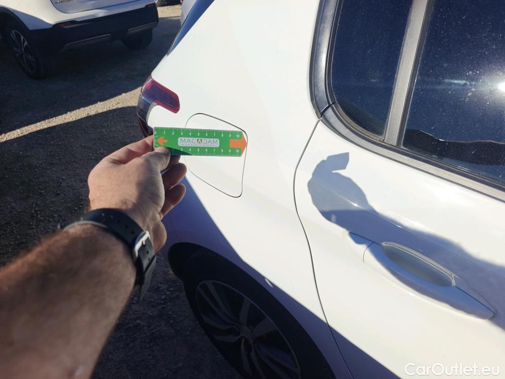  Peugeot  308 PEUGEOT  / 2017 / 5P / berlina con portón 5p Style BlueHDi 130 S&S #13