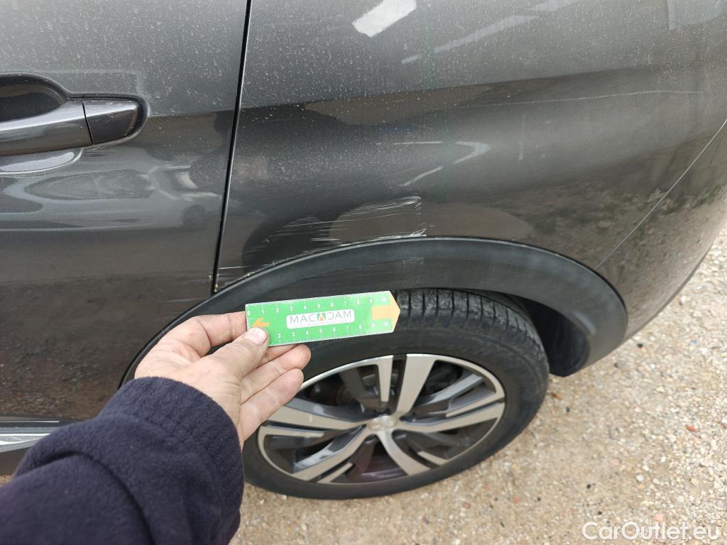  Peugeot  3008 PEUGEOT  / 2020 / 5P / todoterreno 1.5 BlueHDi 96kW (130CV) S&S Allure EAT8 #33