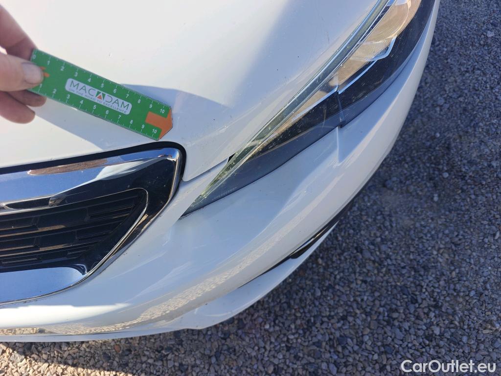  Peugeot  308 PEUGEOT  / 2017 / 5P / berlina con portón 5p Style BlueHDi 130 S&S #10