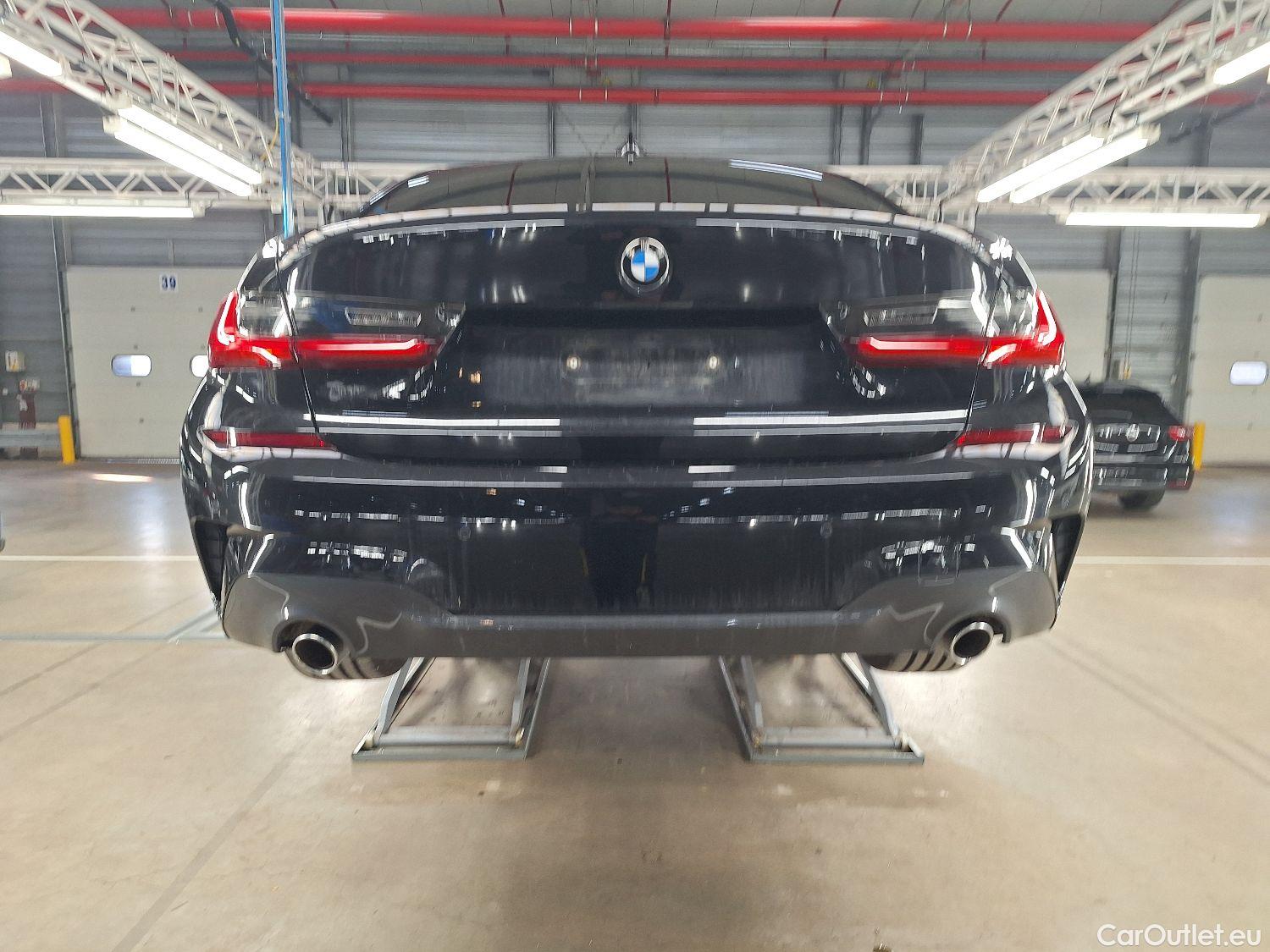  Bmw  Serie 3 BMW, 3-serie '18, BMW 3 Reeks Berline 318dA (100 kW) 4d #25