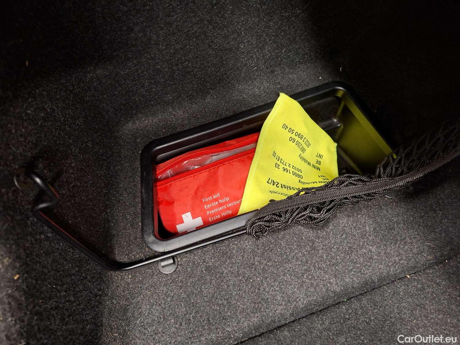  Bmw  Serie 3 BMW, 3-serie '18, BMW 3 Reeks Berline 318dA (100 kW) 4d #1