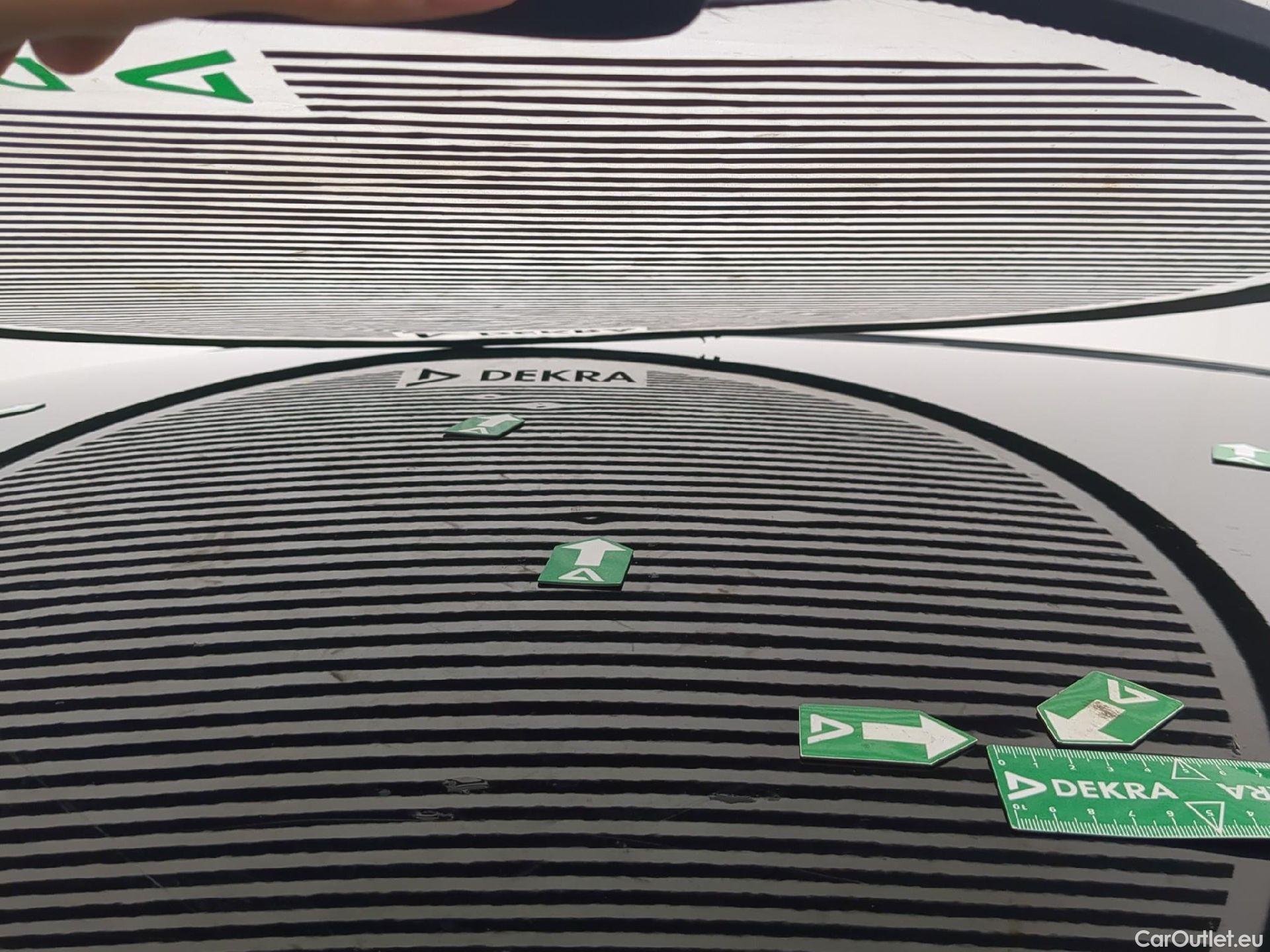  Bmw  Serie 3 BMW Série 3 Berline / 2022 / 4P / Berline 320e 204ch Business Design BVA8 Hybride #16