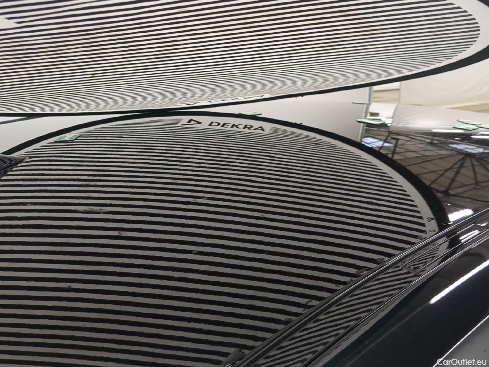  Bmw  Serie 3 BMW Série 3 Berline / 2022 / 4P / Berline 320e 204ch Business Design BVA8 Hybride #20