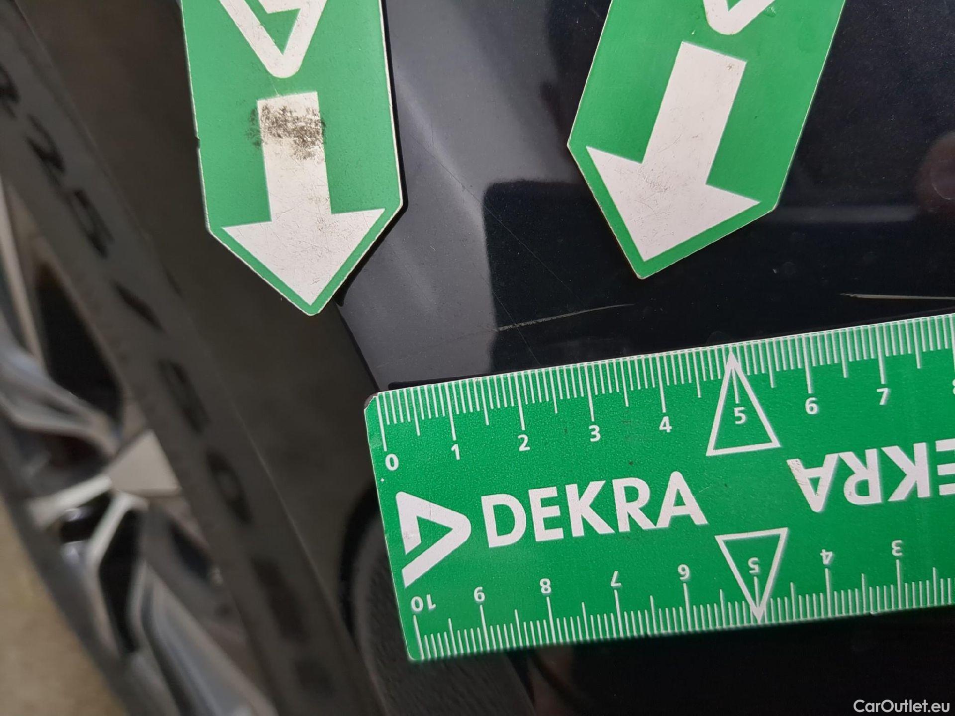  Bmw  Serie 3 BMW Série 3 Berline / 2022 / 4P / Berline 320e 204ch Business Design BVA8 Hybride #28