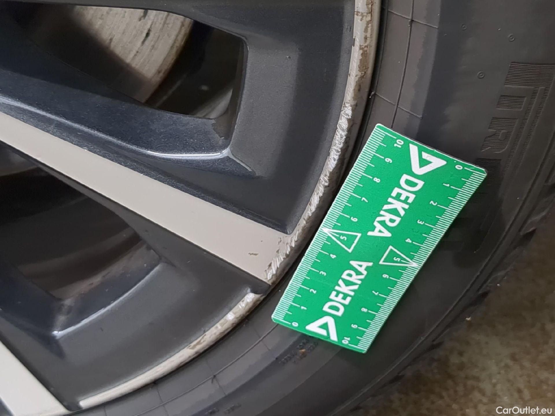  Bmw  Serie 3 BMW Série 3 Berline / 2022 / 4P / Berline 320e 204ch Business Design BVA8 Hybride #3