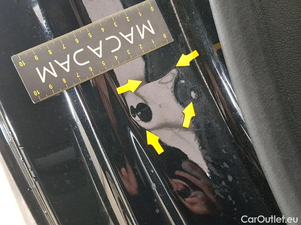  Mercedes  A-Klasse MERCEDES-BENZ Classe A Compact / 2018 / 5P / Berline A 200 d Business Line 8G-DCT #46