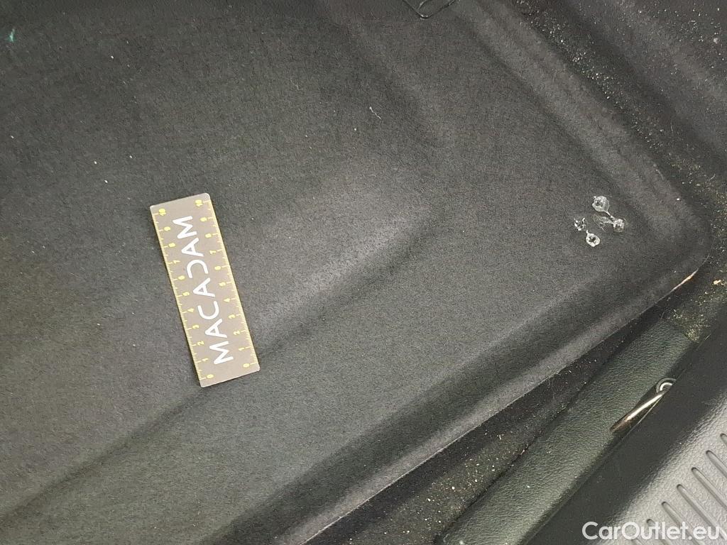  Mercedes  A-Klasse MERCEDES-BENZ Classe A Compact / 2018 / 5P / Berline A 200 d Business Line 8G-DCT #16