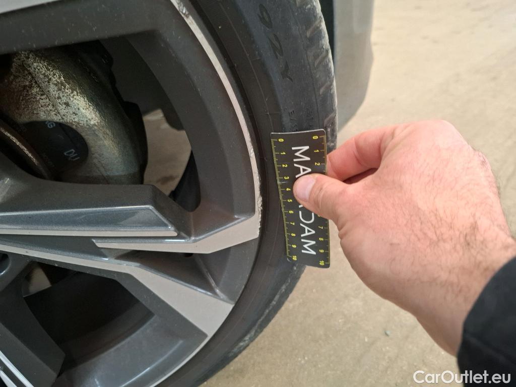  Audi  A3 AUDI  Sportback / 2020 / 5P / Berline 35 TFSI 150 MHEV S Tronic S Line #33