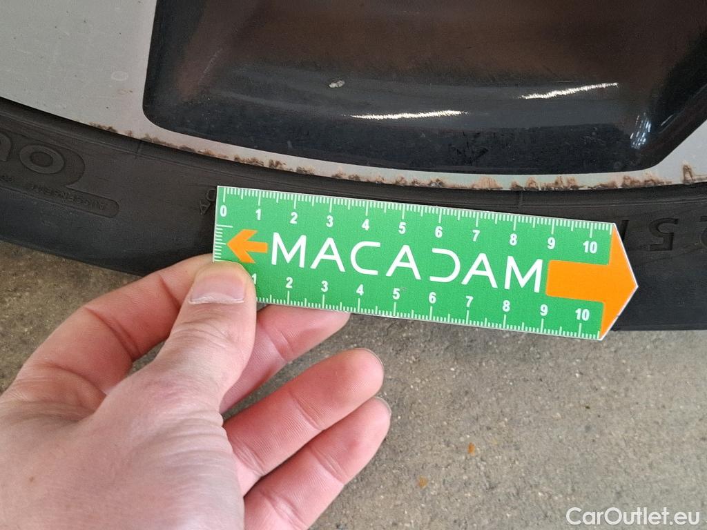  Nissan  Qashqai NISSAN  / 2017 / 5P / Crossover 1.3 DIG-T 160 DCT Tekna #9