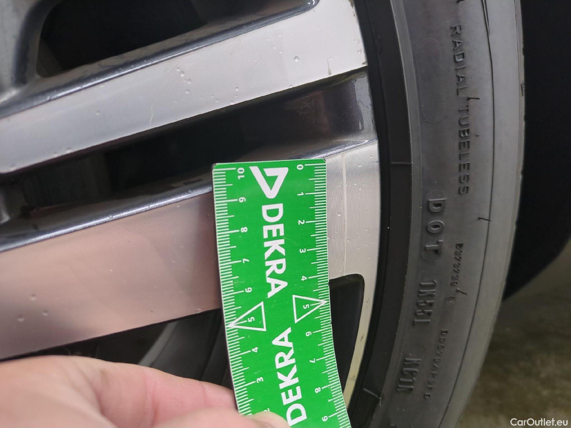  Peugeot  5008  Allure Pack 1.5 HDi 130CV BVA8 7 Sieges E6d #2