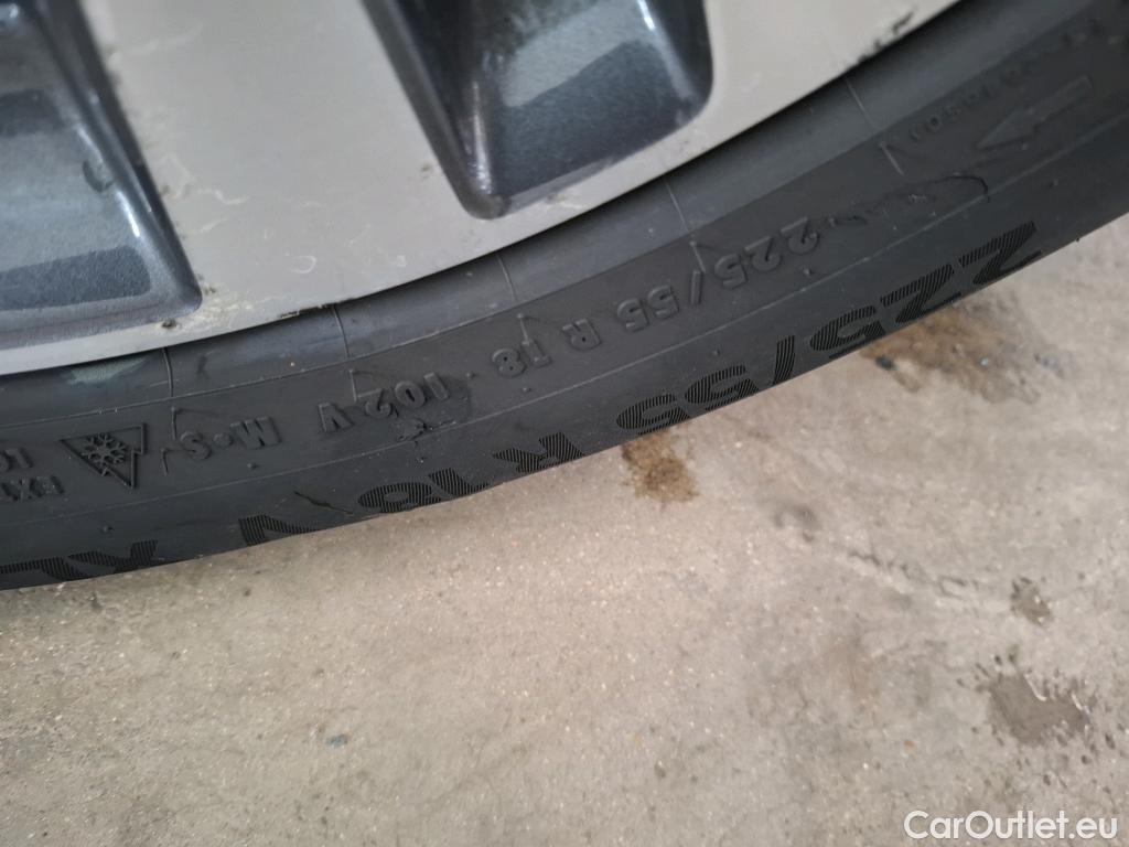  Opel   Grandland X OPEL / 2017 / 5P / SUV 1.5 DIESEL 130 ELITE #19