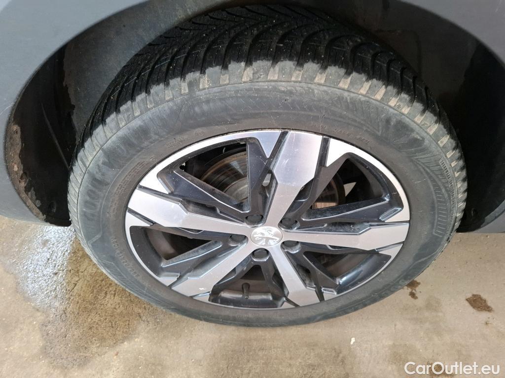  Peugeot  5008 PEUGEOT  / 2020 / 5P / SUV BlueHDi 130 S&S EAT8 GT Pack #48