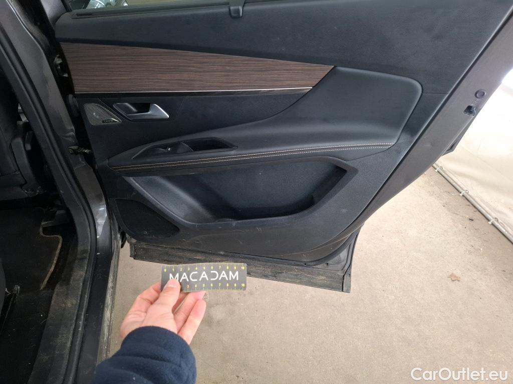  Peugeot  5008 PEUGEOT  / 2020 / 5P / SUV BlueHDi 130 S&S EAT8 GT Pack #31