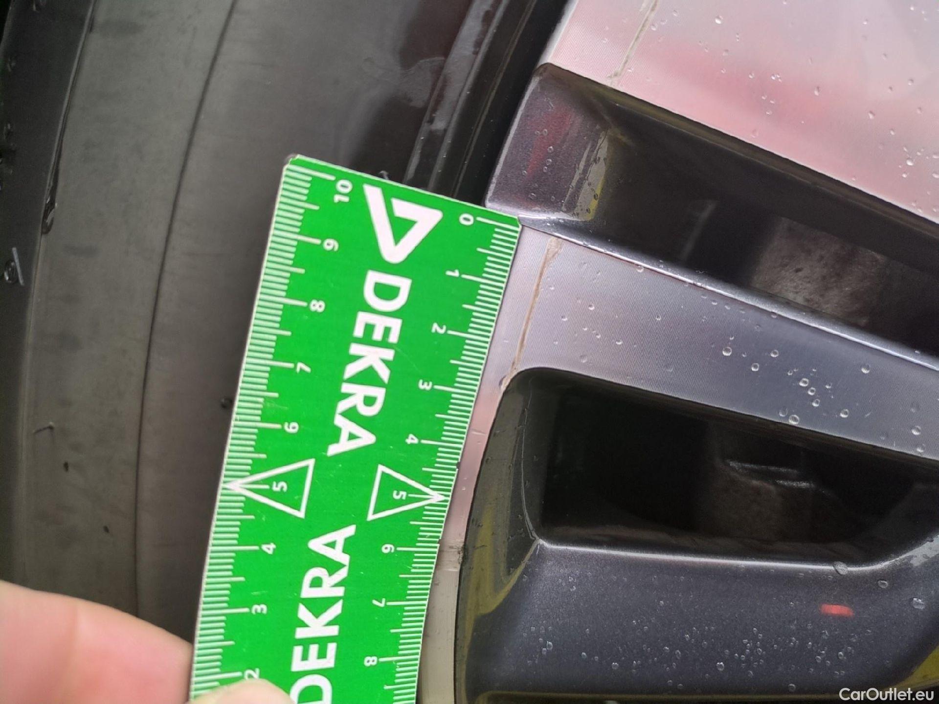  Peugeot  5008  Allure Pack 1.5 HDi 130CV BVA8 7 Sieges E6d #3