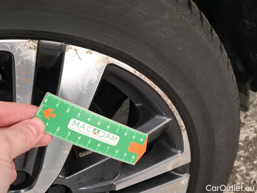  Peugeot  5008  Allure 1.2 PureTech 130CV BVA8 7 Sieges E6d #15