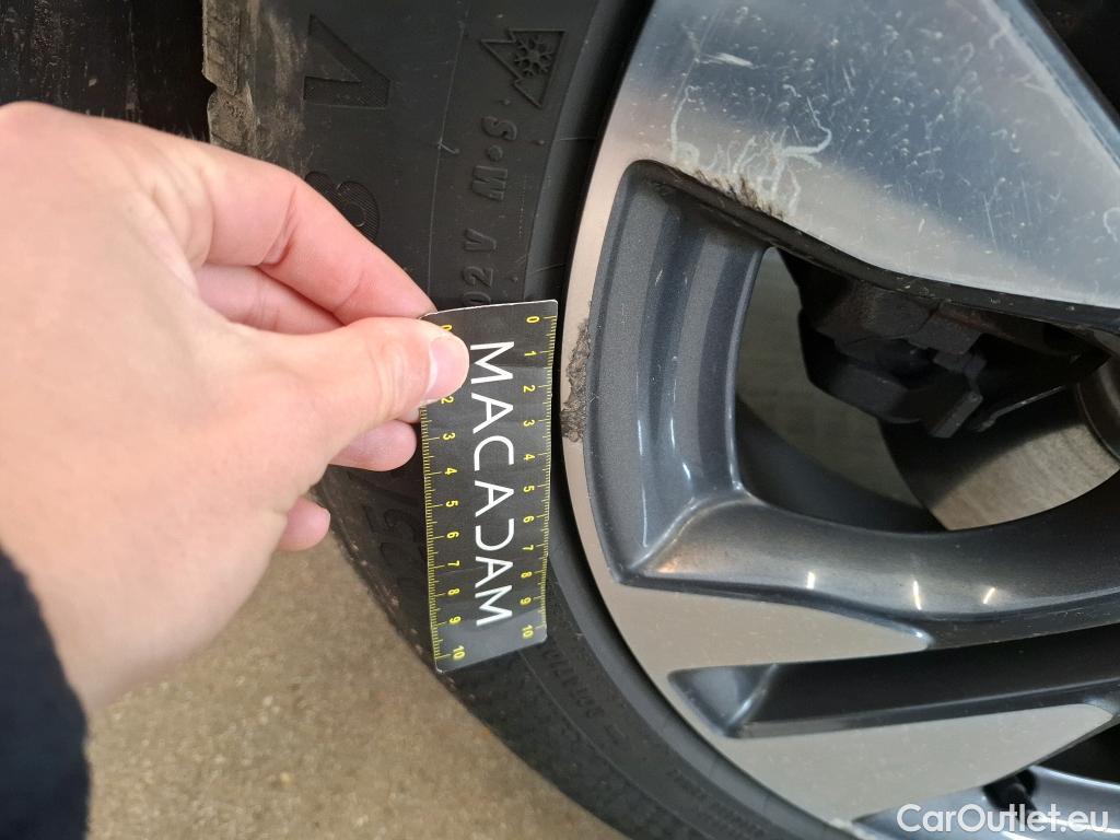  Opel   Grandland X OPEL / 2017 / 5P / SUV 1.5 DIESEL 130 ELITE #12