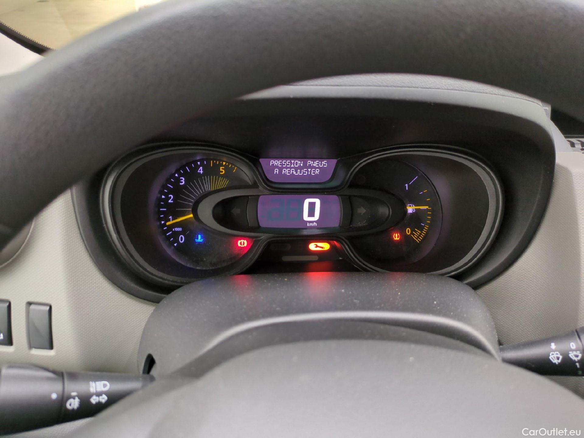  Renault  Trafic RENAULT  4p Combi Life L1 Energy dCi 125 #1