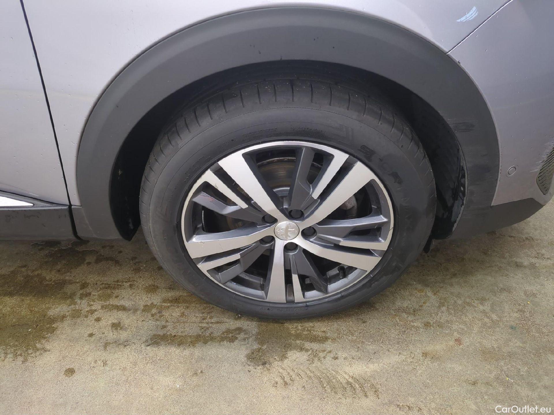  Peugeot  5008  Allure Pack 1.5 HDi 130CV BVA8 7 Sieges E6d #30