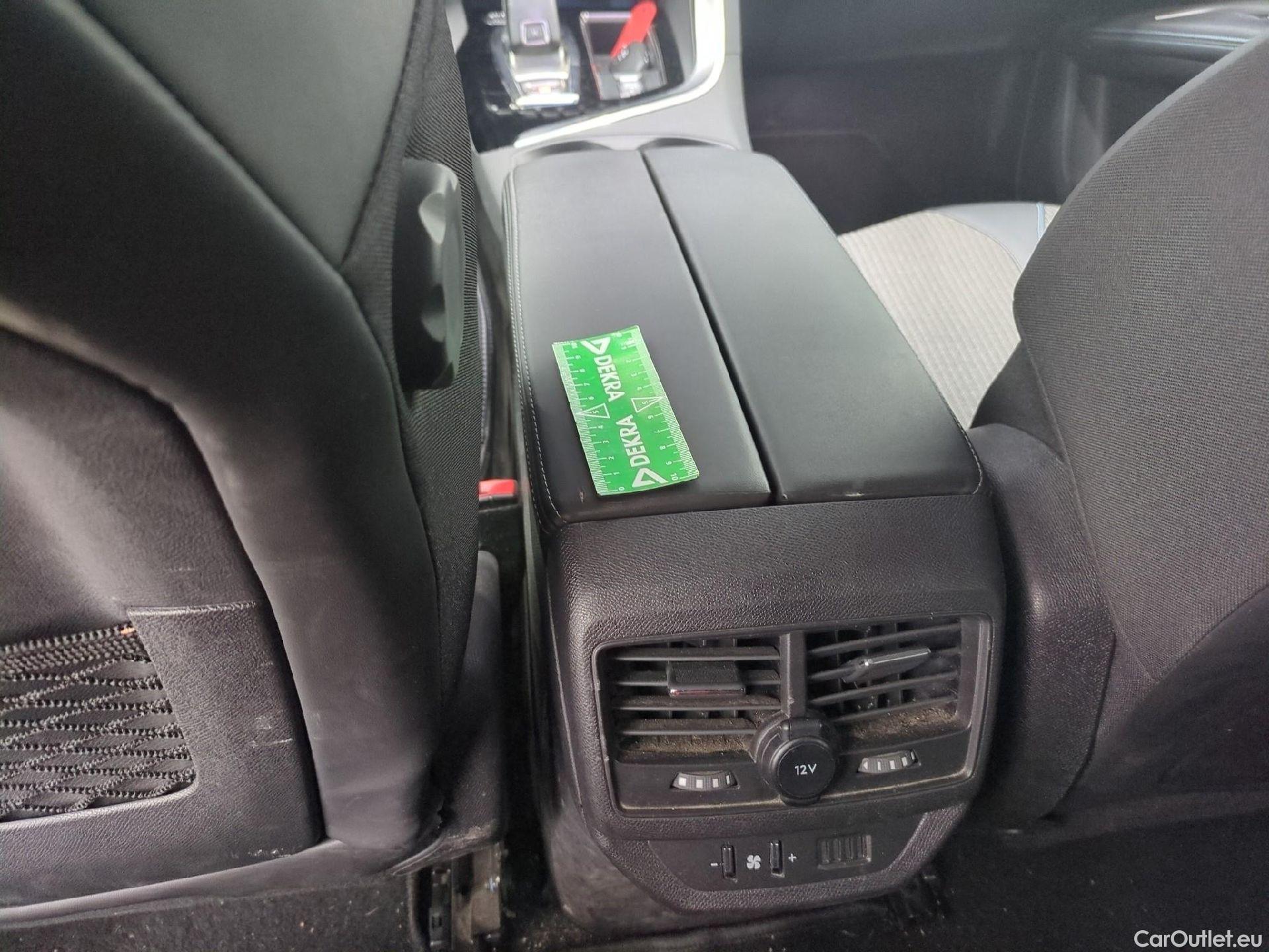  Peugeot  5008  Allure Pack 1.5 HDi 130CV BVA8 7 Sieges E6d #9