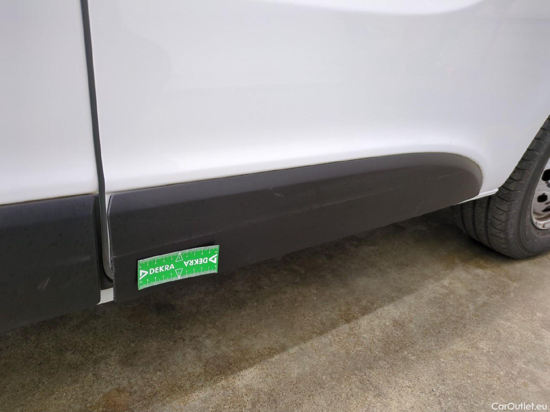  Renault  Trafic RENAULT  4p Combi Life L1 Energy dCi 125 #35