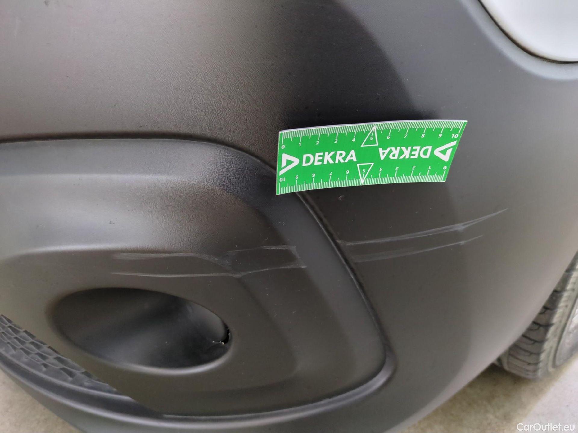  Renault  Trafic RENAULT  4p Combi Life L1 Energy dCi 125 #17