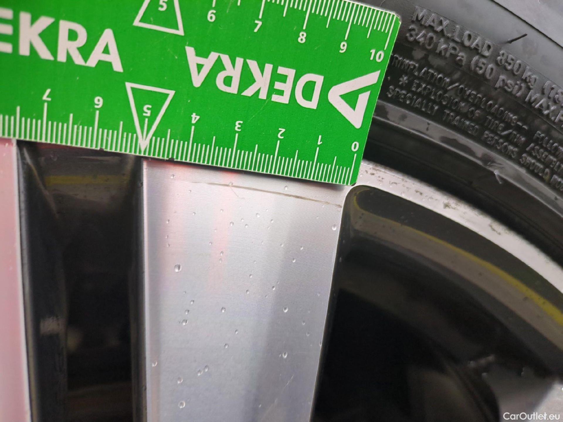  Peugeot  5008  Allure Pack 1.5 HDi 130CV BVA8 7 Sieges E6d #17