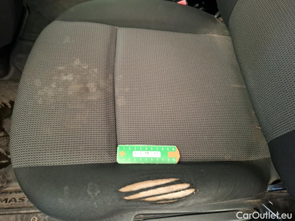  Renault  Master  III Fourgon L2H2 3 3 Grand Confort dCi 135CV BVM6 E6dT #15