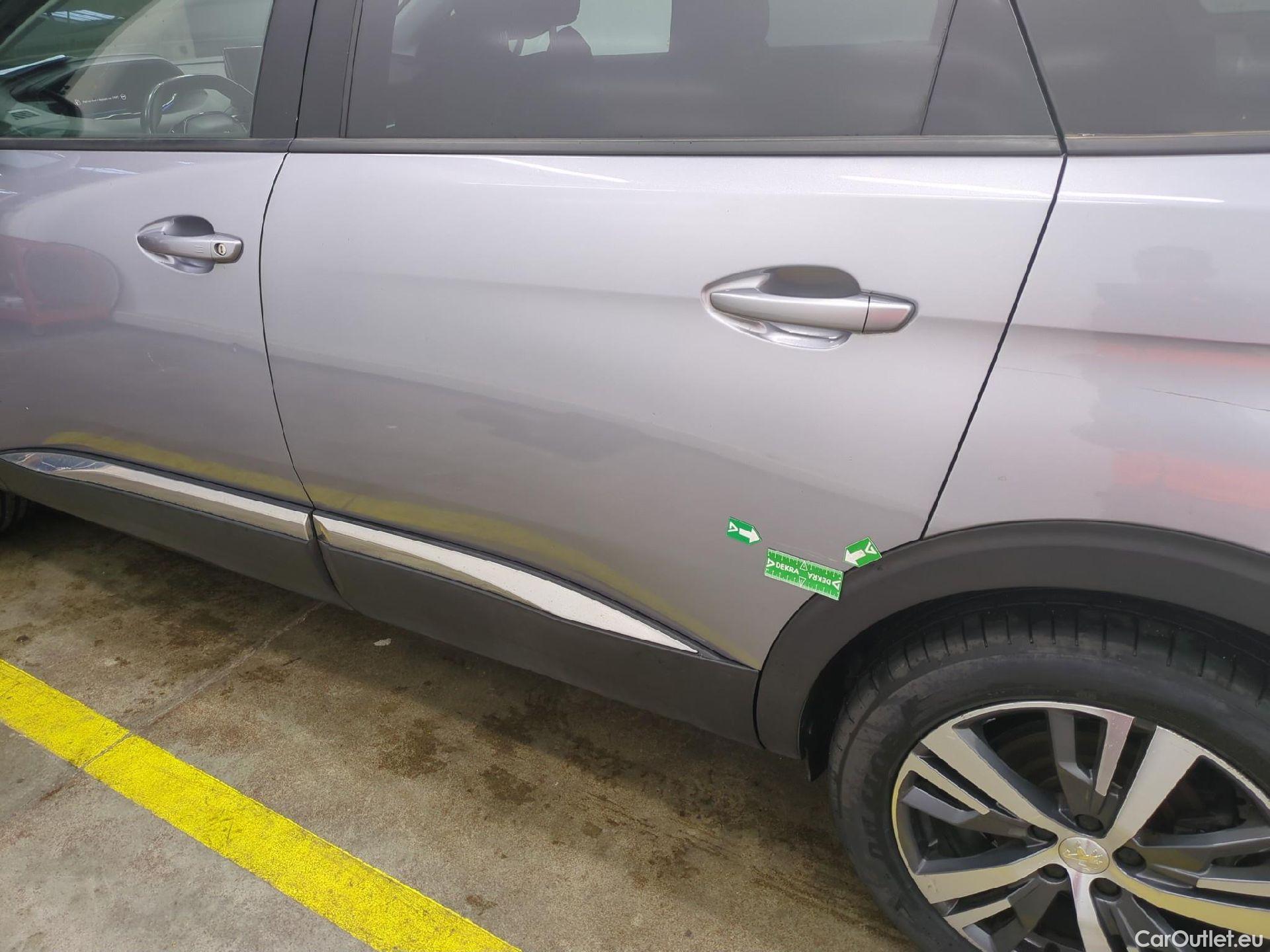  Peugeot  5008  Allure Pack 1.5 HDi 130CV BVA8 7 Sieges E6d #41