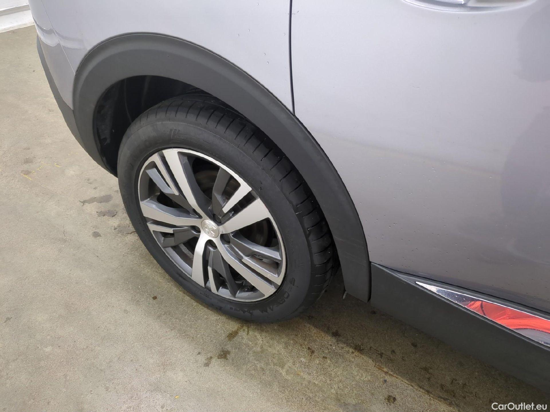  Peugeot  5008  Allure Pack 1.5 HDi 130CV BVA8 7 Sieges E6d #51