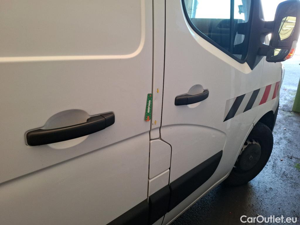  Renault  Master  III Fourgon L2H2 3 3 Grand Confort dCi 135CV BVM6 E6dT #32