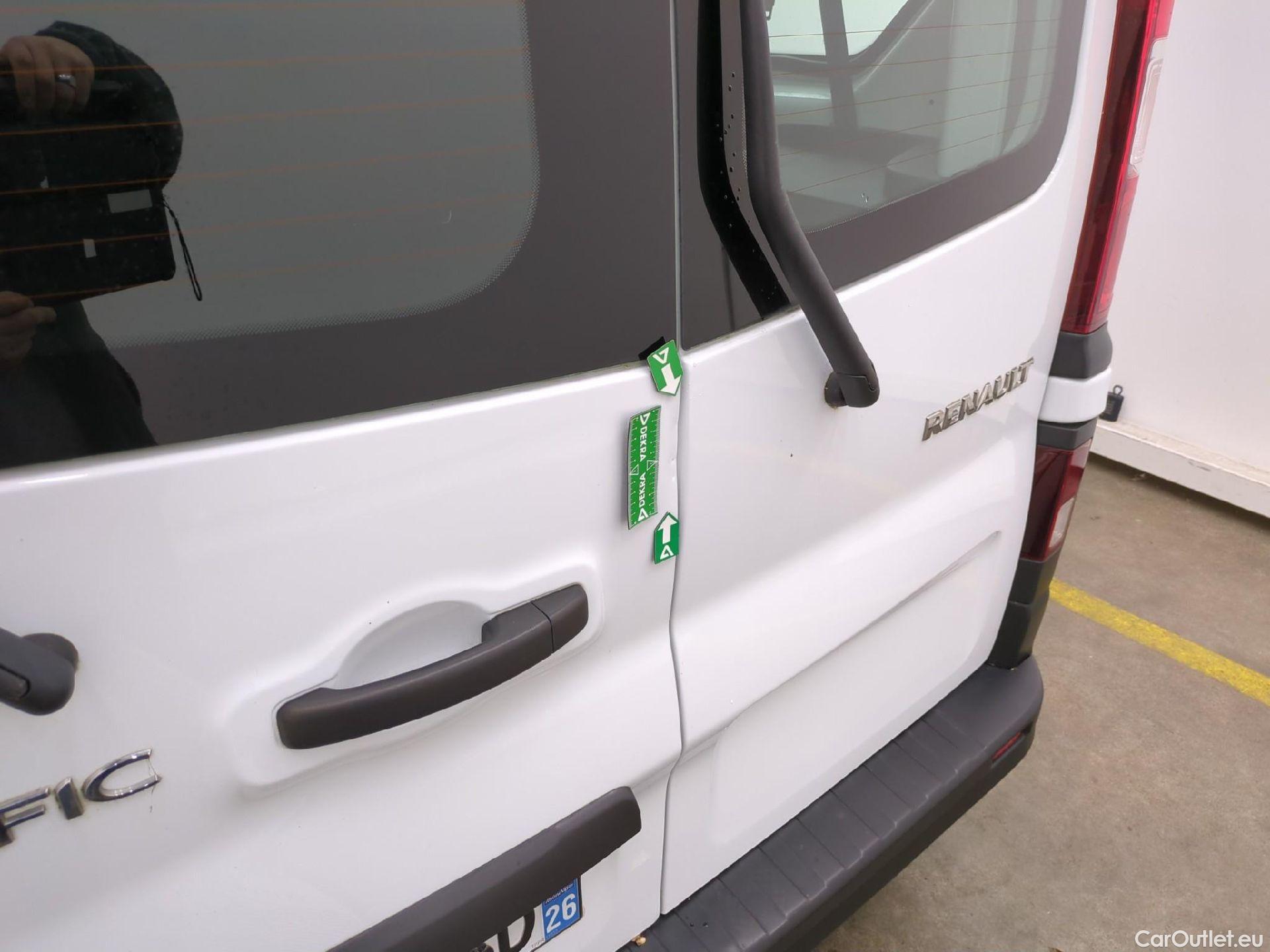  Renault  Trafic RENAULT  4p Combi Life L1 Energy dCi 125 #31