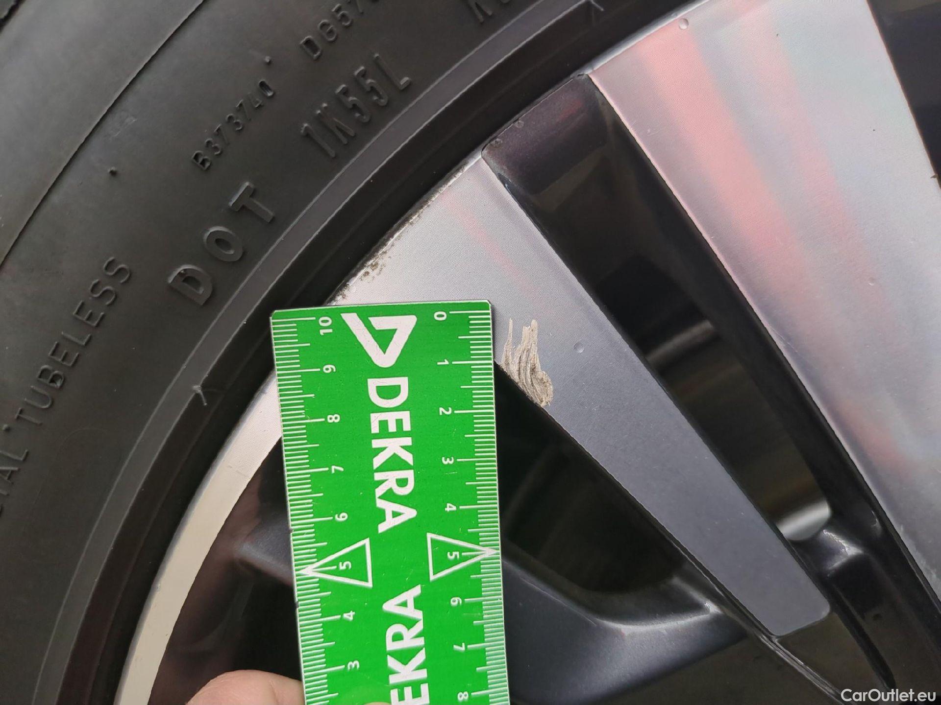  Peugeot  5008  Allure Pack 1.5 HDi 130CV BVA8 7 Sieges E6d #29