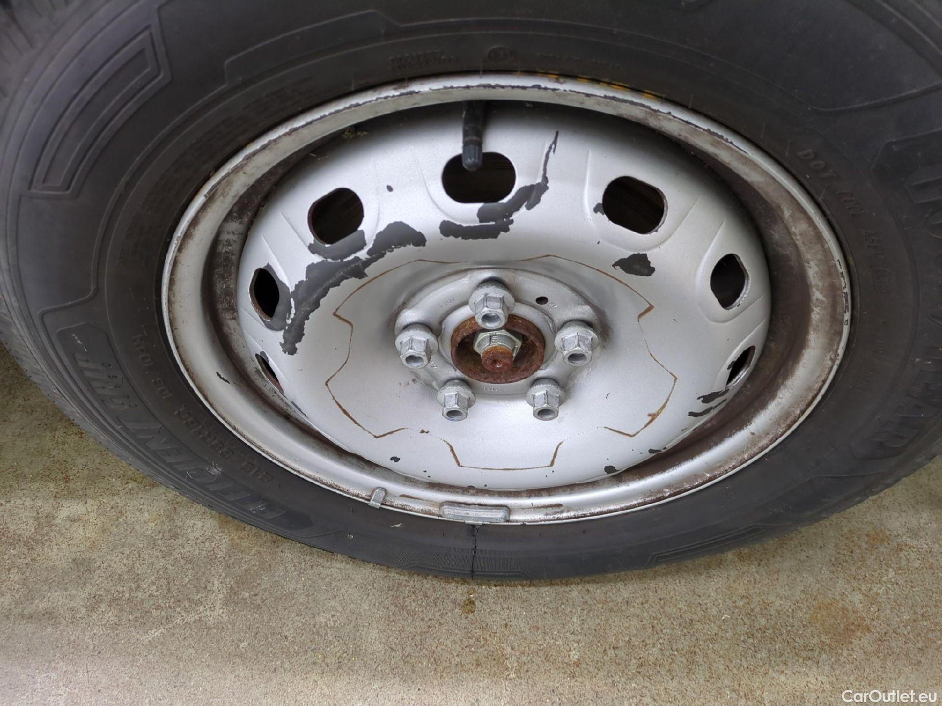  Renault  Trafic RENAULT  4p Combi Life L1 Energy dCi 125 #2