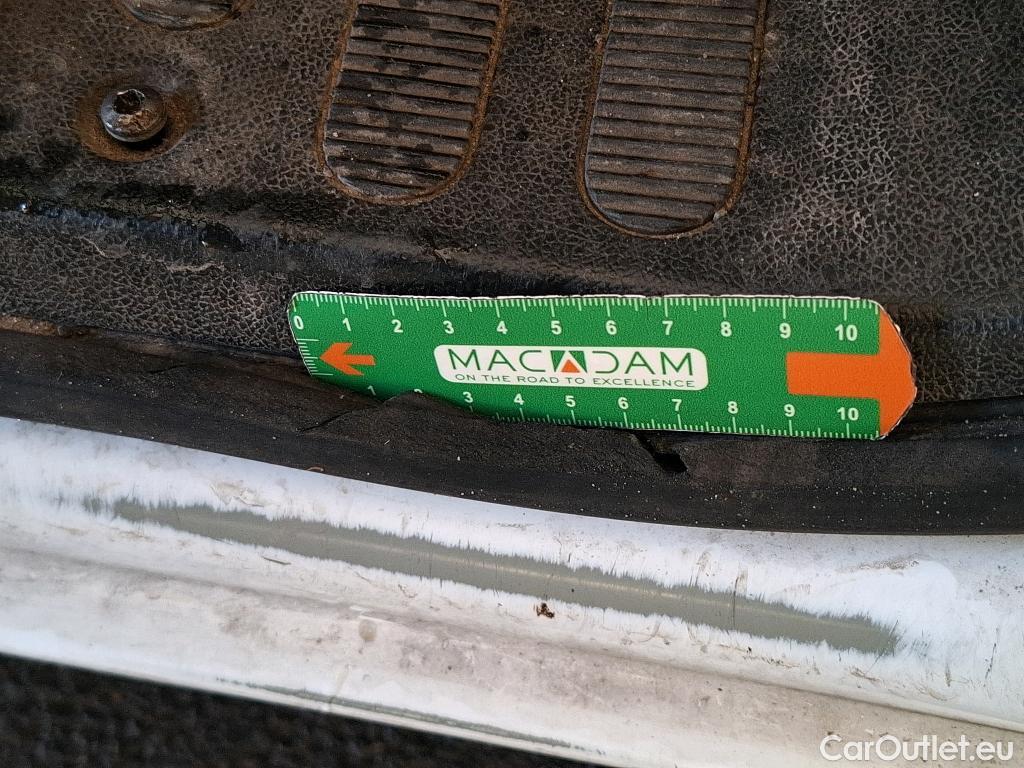  Renault  Master  III Fourgon L2H2 3 3 Grand Confort dCi 135CV BVM6 E6dT #31