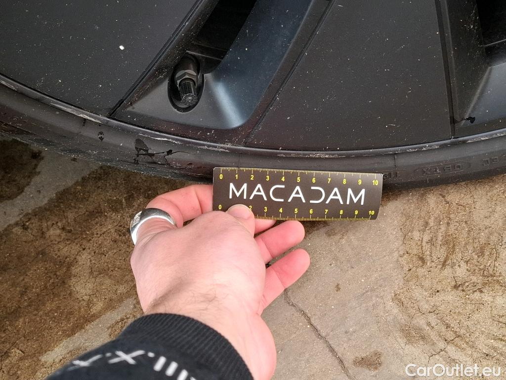  Tesla  Model 3 TESLA  / 2018 / 4P / Berline Grande Autonomie Dual-Motor AWD #10