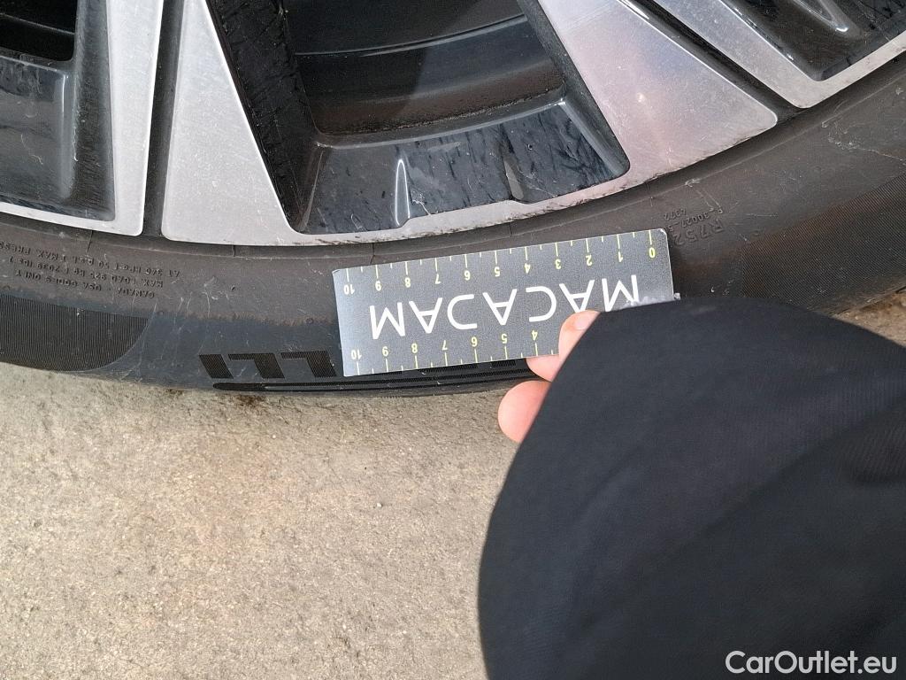  Volvo  XC60  Plus Style Chrome 2WD 2.0 B4 195CV BVA8 E6d #26