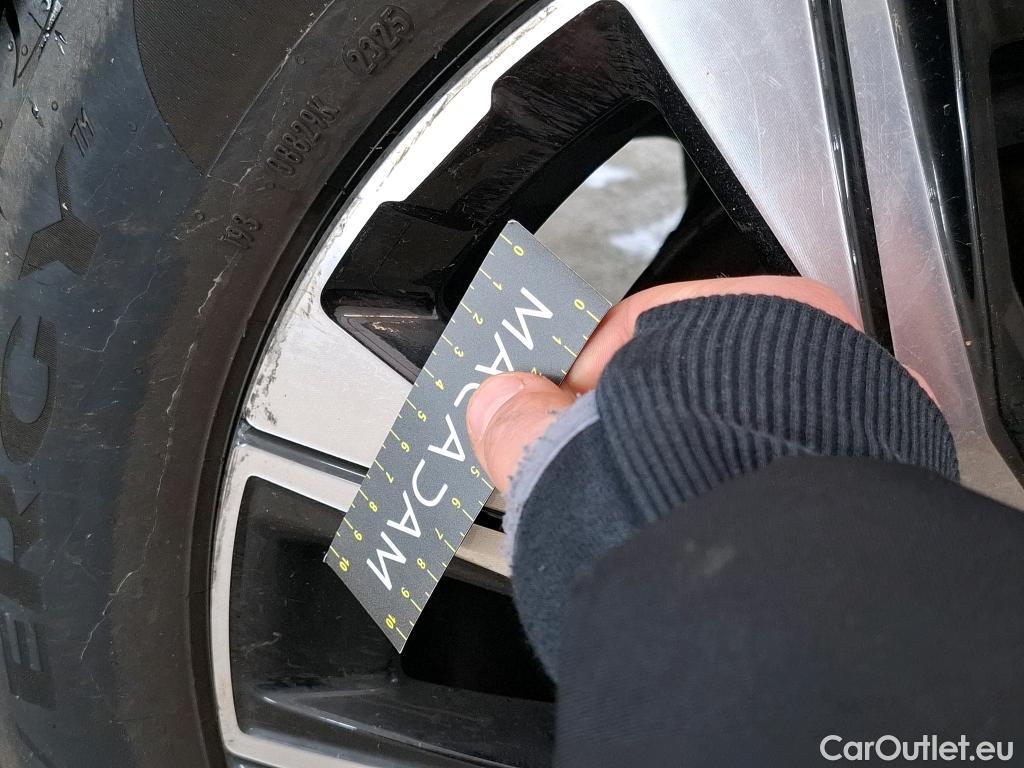  Volvo  XC60  Plus Style Chrome 2WD 2.0 B4 195CV BVA8 E6d #27