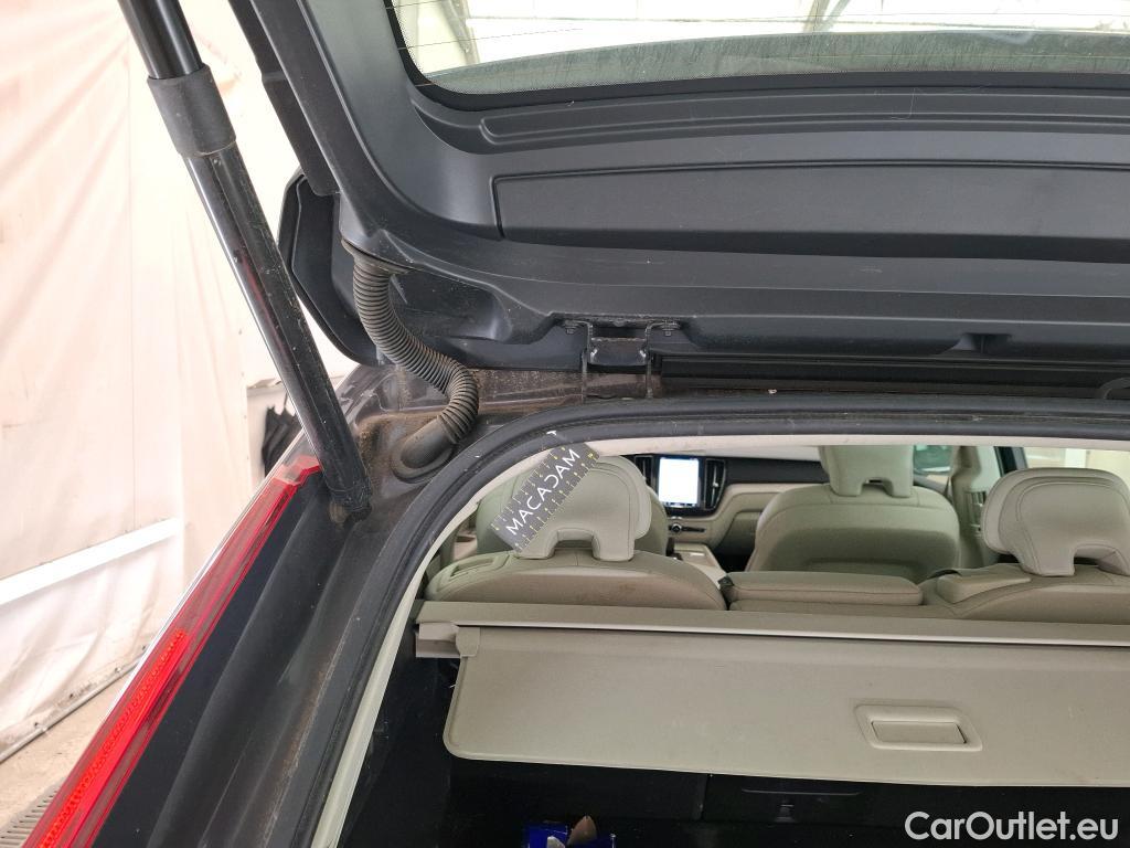  Volvo  XC60  Plus Style Chrome 2WD 2.0 B4 195CV BVA8 E6d #22