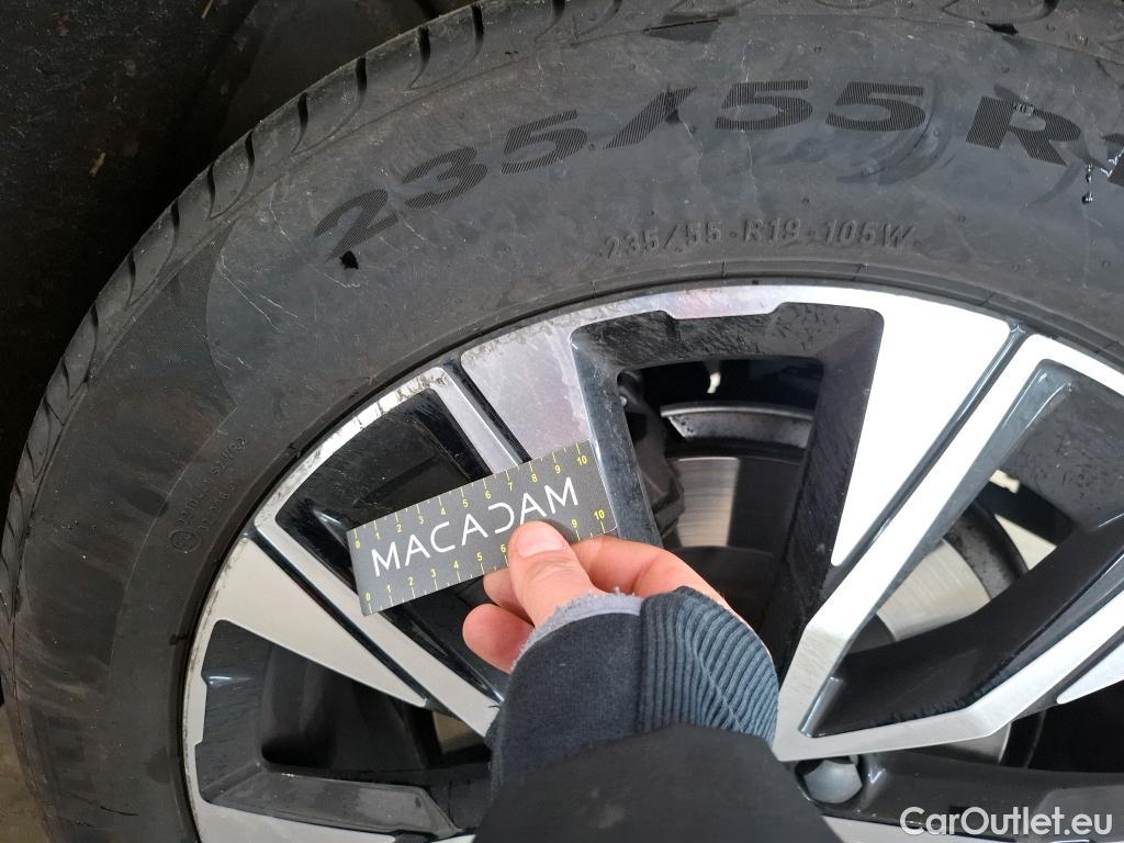  Volvo  XC60  Plus Style Chrome 2WD 2.0 B4 195CV BVA8 E6d #8