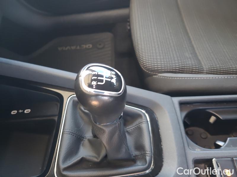  Skoda  Octavia  Combi (NX3)(2020) Oct.Combi 2.0TDI 85 Ambition #14