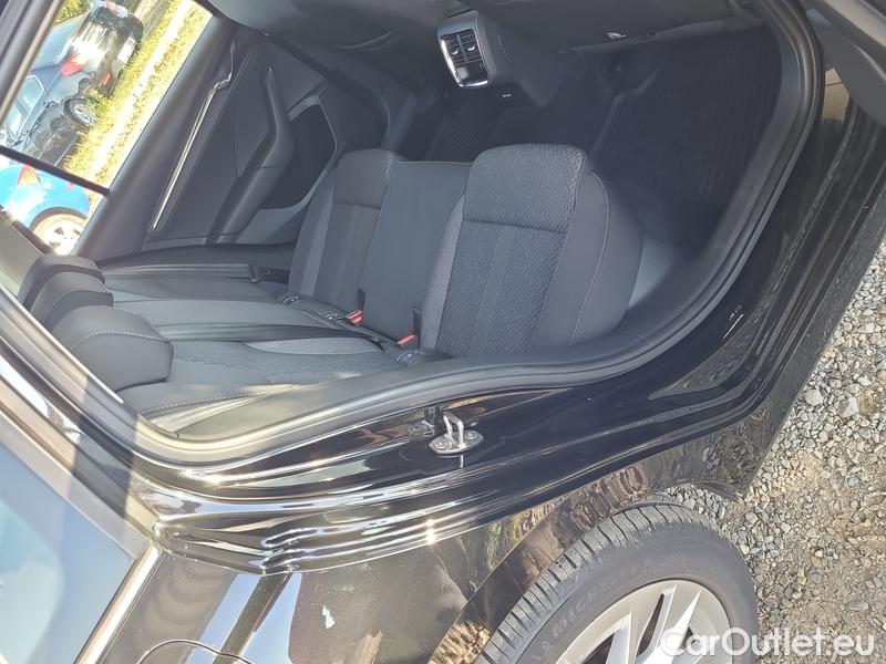  Skoda  Octavia  Combi (NX3)(2020) Oct.Combi 1.0TSI 81 Style #12