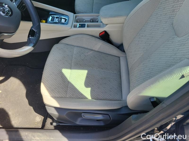  Skoda  Octavia  Combi (NX3)(2020) Oct.Com.1.4TSI 150 Style AT #8