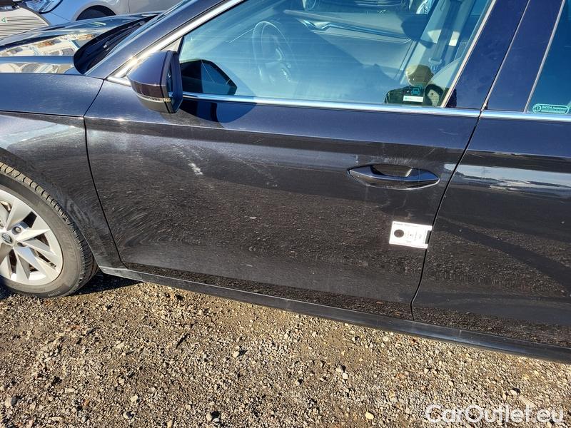  Skoda  Octavia  Combi (NX3)(2020) Oct.Combi 2.0TDI 110 Style AT #4